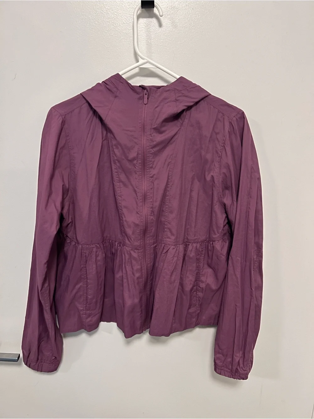 Lightweight Hooded Flowy Jacket in Mauve Lululemon - Picture 1 of 5